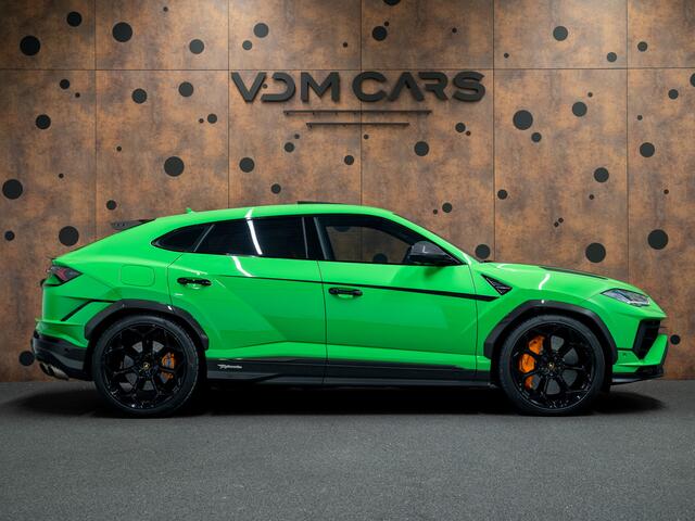 Lamborghini Urus 4.0 V8 Performante | Akrapovic | Full Carbon | Pano | B&O | XPEL |