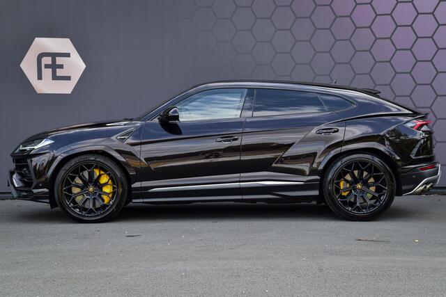 Lamborghini Urus 4.0 V8 | NERO GRANATUS | AKRAPOVIC | B&O 3D | NIGHT VISION | ADAPTIVE CRUISE | SFEERVERLICHTING STUURWIELVERWARMING | MASSAGE/STOELKOELING/VERWARMING | WARMTEWERENDE VOORRUIT | ELEK. TREKHAAK | SOFTCLOSE | SUNSHINE PACK | GARAGEDEUR OPENER | GELE REMKLAUW