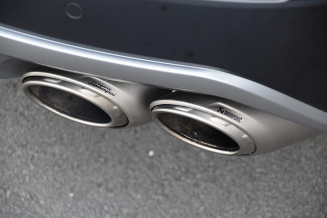 Lamborghini Urus 4.0 V8 | NERO GRANATUS | AKRAPOVIC | B&O 3D | NIGHT VISION | ADAPTIVE CRUISE | SFEERVERLICHTING STUURWIELVERWARMING | MASSAGE/STOELKOELING/VERWARMING | WARMTEWERENDE VOORRUIT | ELEK. TREKHAAK | SOFTCLOSE | SUNSHINE PACK | GARAGEDEUR OPENER | GELE REMKLAUW