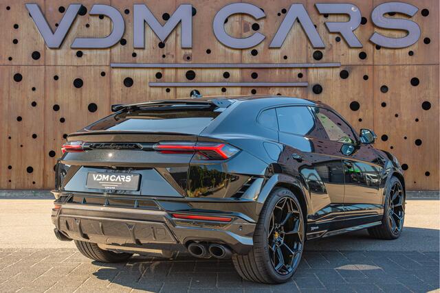 Lamborghini Urus 4.0 V8 Performante | AKRAPOVIC | CARBON | FULL ADAS |