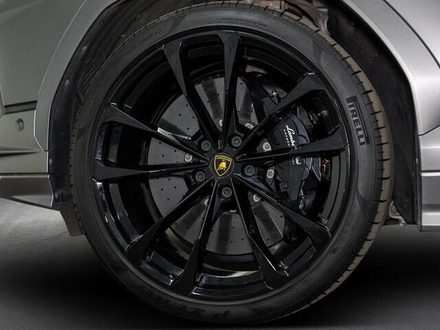 Lamborghini Urus S |Matt|5year Warranty|B&O 3D