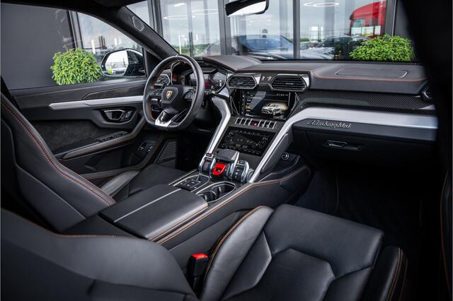 Lamborghini Urus 4.0 V8 - Akrapovic l B&O Advanced l Panorama l Dealer Onderhouden