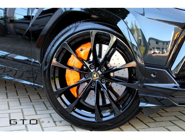 Lamborghini Urus 4.0 V8 S MY25 /Carbon int /B&O/Surround/ Maintenance 5 years/