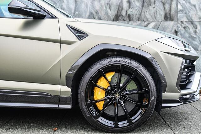 Lamborghini Urus 4.0 V8 Full Carbon|BTW|23inch|Massage|B&O 3D|