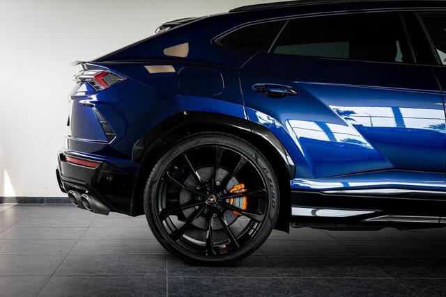 Lamborghini Urus 4.0 V8 | Akra | 23 Inch | Pano | B&O | HUD