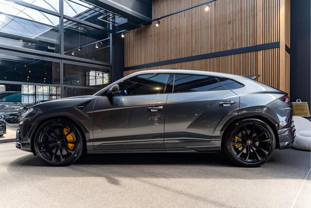 Lamborghini Urus Carbonpakket B&O Massage ACC HUD Urus 4.0 V8