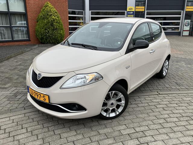 Lancia YPSILON 0.9 TwinAir Opening Edition | Automaat |