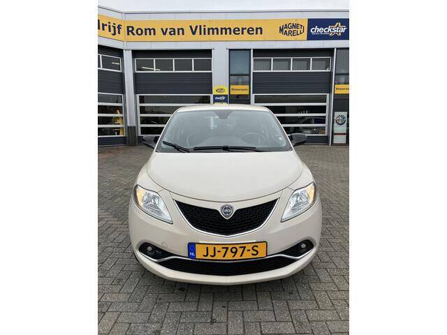 Lancia YPSILON 0.9 TwinAir Opening Edition | Automaat |