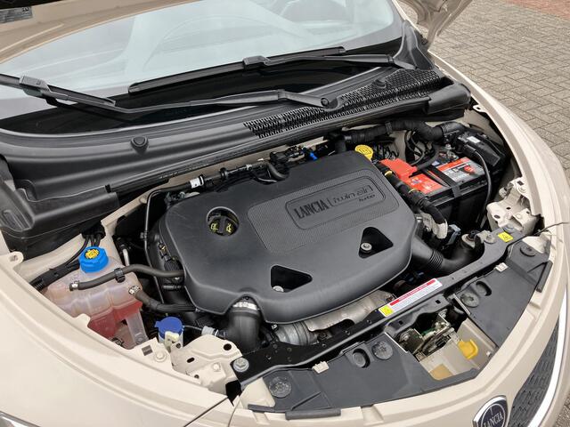 Lancia YPSILON 0.9 TwinAir Opening Edition | Automaat |