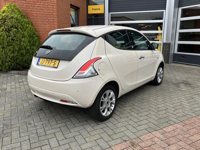 Lancia YPSILON 0.9 TwinAir Opening Edition | Automaat |