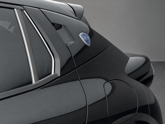 Lancia YPSILON LX 51 kWh NIEUWSTAAT !!