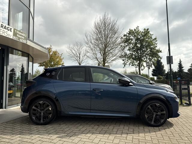 Lancia YPSILON Edizone Cassina Limitata 51 kWh