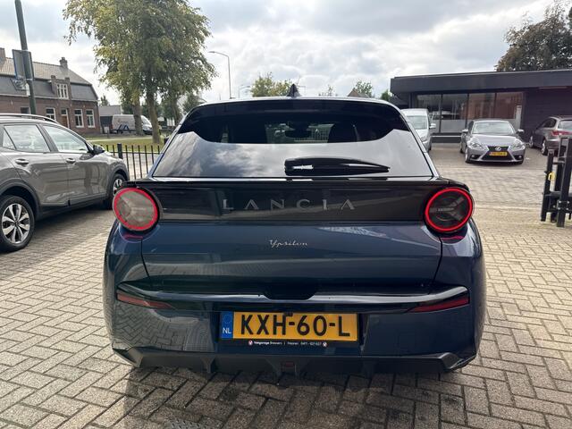 Lancia YPSILON Edizone Cassina Limitata 51 kWh
