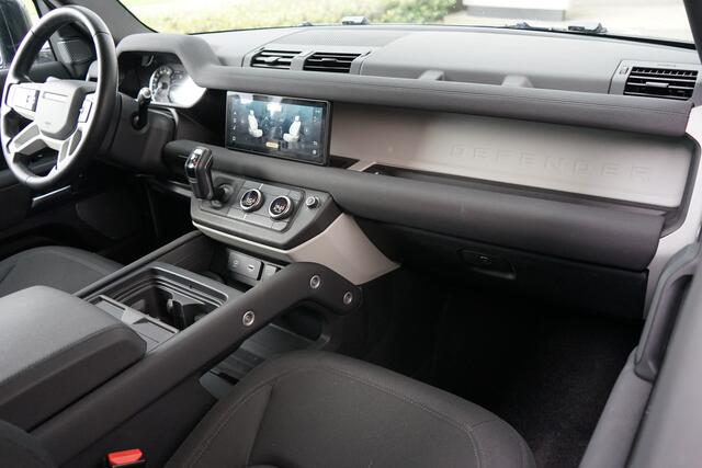 Land Rover DEFENDER 3.0 D200 90 MHEV S - PDC voor en achter, Apple carplay Android auto