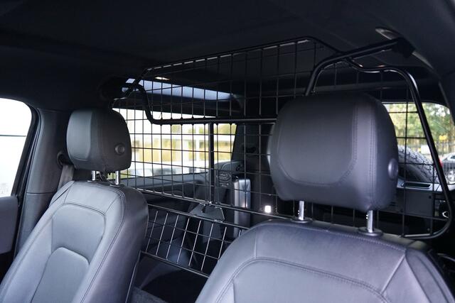Land Rover DEFENDER Hard Top 3.0 D200 90 MHEV SE - Trekhaak elektrisch uitklapbaar - Voorstoelen verwarmd -