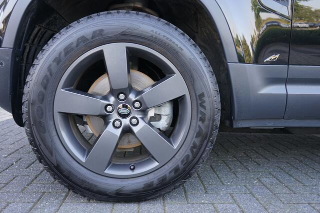 Land Rover DEFENDER Hard Top 3.0 D200 90 MHEV SE - Trekhaak elektrisch uitklapbaar - Voorstoelen verwarmd -