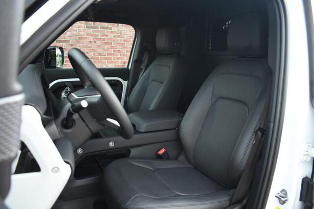 Land Rover DEFENDER 110 3.0 D250 SE Luchtv Trekh ACC 22inch Krijt-wrap