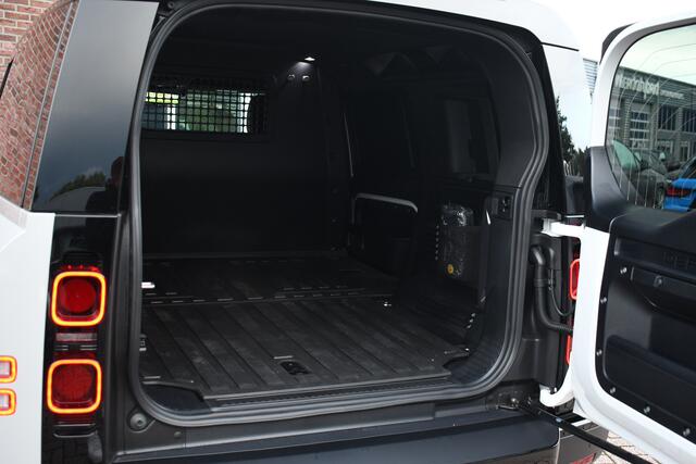 Land Rover DEFENDER 110 3.0 D250 SE Luchtv Trekh ACC 22inch Krijt-wrap