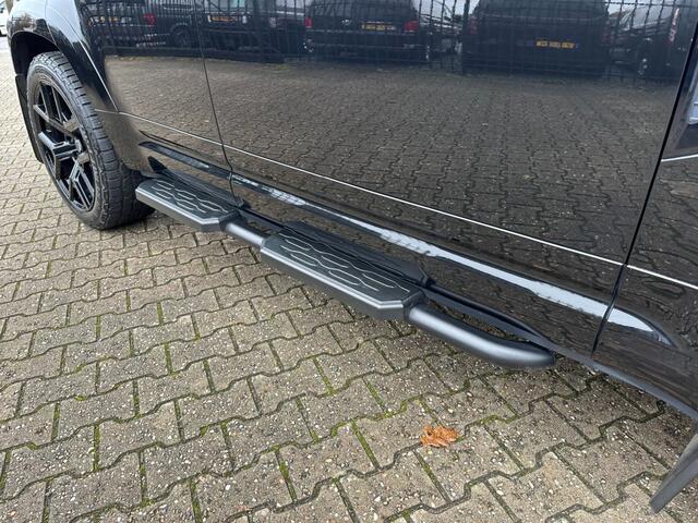 Land Rover DEFENDER 3.0 D300 110 URBAN bj2021 *Pano *Luchtvering *Adaptive *Leer