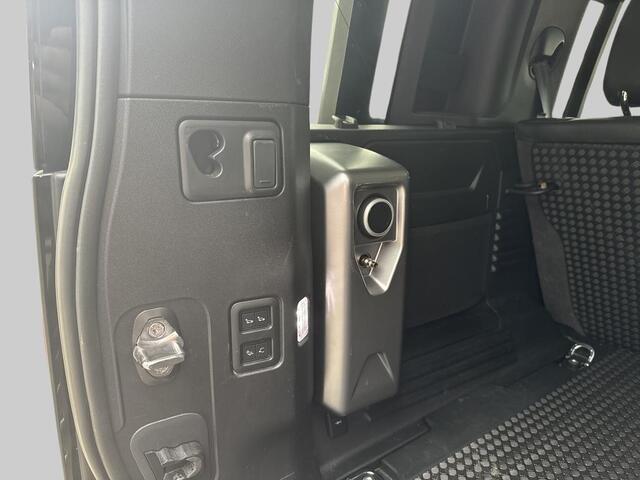 Land Rover DEFENDER 110 3.0 P400 FIRST EDITION | Rail Roof incl trapje | Elec. Winch | Led verstraler | luchtcompressor| Trekhaak elec. bedienbaar| Virtual spiegel|