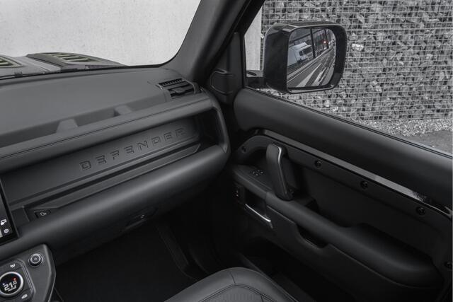 Land Rover DEFENDER 110 2.0 P300e 110 X-Dynamic HSE Pano | Leder | Stuurverwarming | Stoelverwarming | Keyless entry