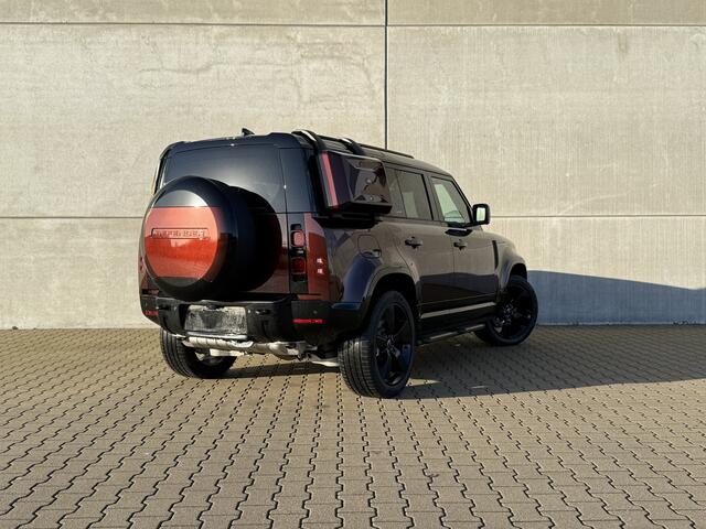Land Rover DEFENDER 2.0 P300e 110 Sedona Edition