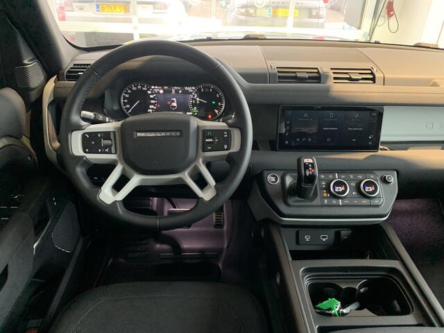 Land Rover DEFENDER P400e Trekhaak | Pangea Green | Wit dak