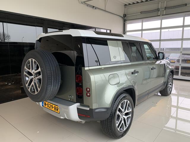 Land Rover DEFENDER P400e Trekhaak | Pangea Green | Wit dak