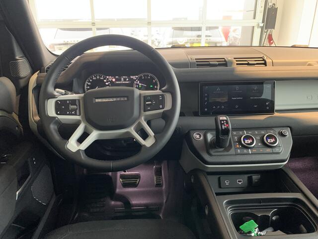 Land Rover DEFENDER P400e Trekhaak | Pangea Green | Wit dak