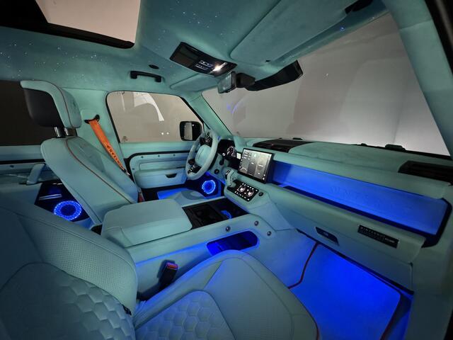 Land Rover DEFENDER 2.0 P400e 110 X?Customized Signature Car?UNIEK?Custom Interieur?Stoelventilatie?URBAN?Meridian?Panoramadak?