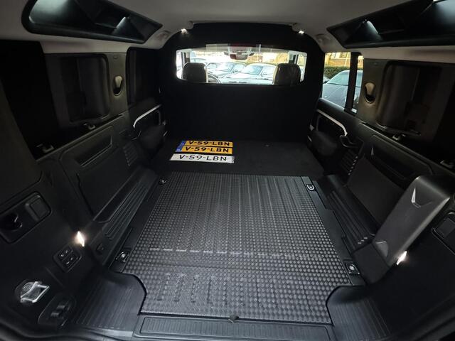 Land Rover DEFENDER 110 D250 MHEV SE | Grijs kenteken | Geen BPM |