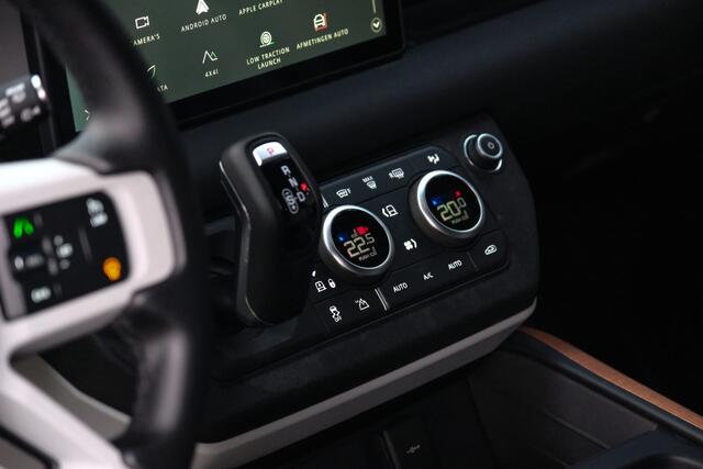 Land Rover DEFENDER 3.0 D200 90 MHEV X-Dynamic SE / Luchtvering / Cold Climate Pack