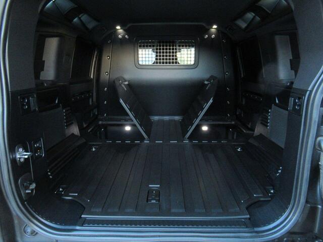 Land Rover DEFENDER 3.0 D250 110 MHEV Hard Top S Grijs Kenteken