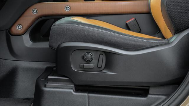 Land Rover DEFENDER 3.0 P400 90 MHEV X | Stoelventilatie | Meridian | Head-up | Trekhaak