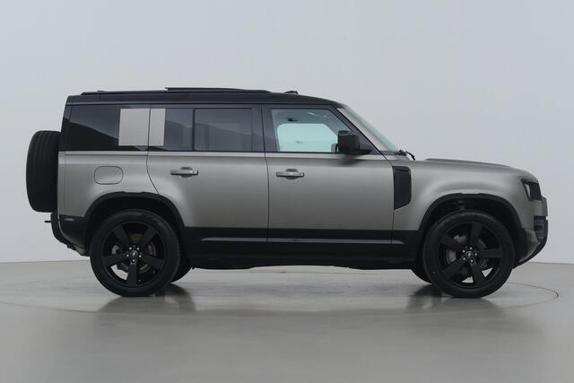 Land Rover DEFENDER P300e 110 X-Dynamic HSE | Black Pack | ACC | BLIS | Panoramadak | 22 Inch | Trekhaak | Luchtvering