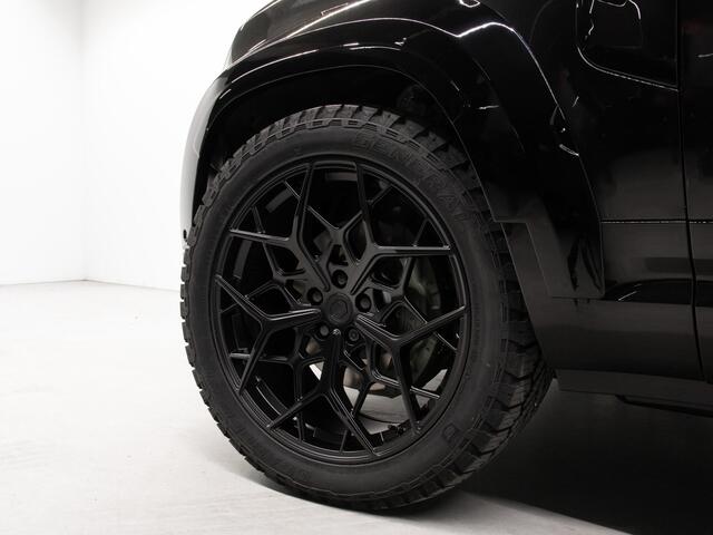Land Rover DEFENDER 110 2.0 P300e 110 X-Dynamic SE