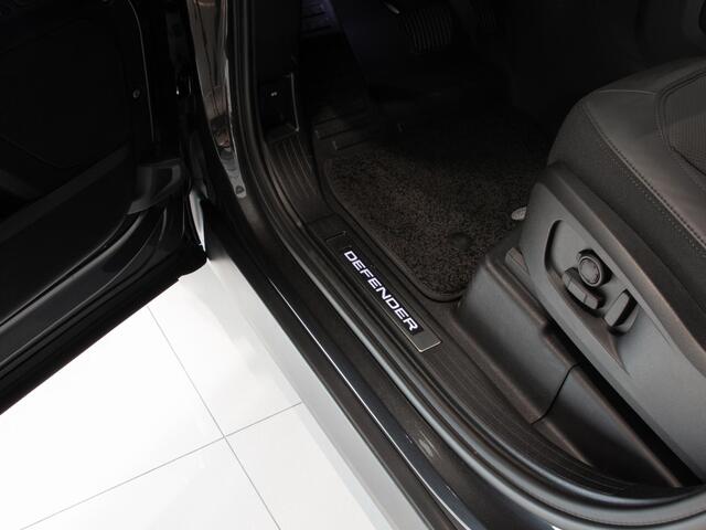 Land Rover DEFENDER 110 2.0 P300e 110 X-Dynamic HSE Snel Leverbaar | Prijs Exclusief Daktent | Leder Uitbreiding!