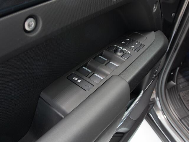 Land Rover DEFENDER 110 2.0 P300e 110 X-Dynamic HSE Snel Leverbaar | Prijs Exclusief Daktent | Leder Uitbreiding!