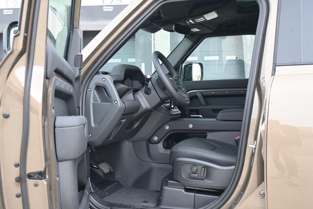 Land Rover DEFENDER 2.0 P300e 110 X-Dynamic SE