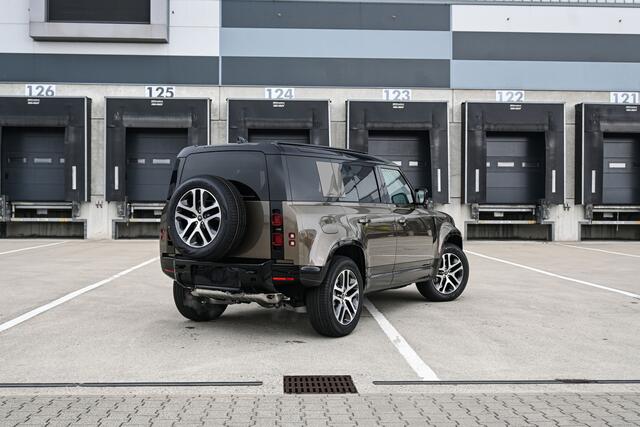 Land Rover DEFENDER 2.0 P300e 110 X-Dynamic SE