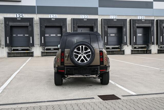 Land Rover DEFENDER 2.0 P300e 110 X-Dynamic SE