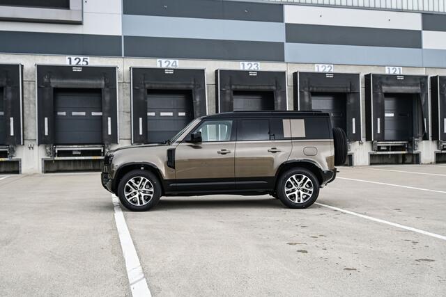 Land Rover DEFENDER 2.0 P300e 110 X-Dynamic SE