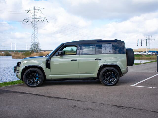 Land Rover DEFENDER 110 2.0 P400e 110 Standkachel l Snorkel l Special Edition l Meridian Stereo l Olive green Wrap l 21'' Avant Garde velgen l Extra verlichting