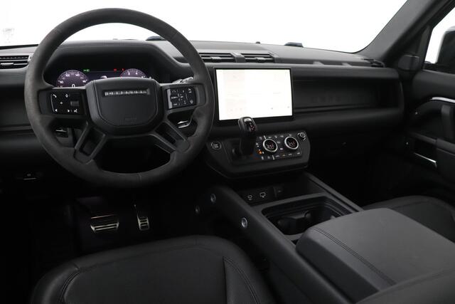Land Rover DEFENDER 5.0 P525 110 V8 | COMMERCIAL | Luchtvering | Meridian Surround | Panoramadak | 22 Inch | Trekhaak | Stoelkoeling