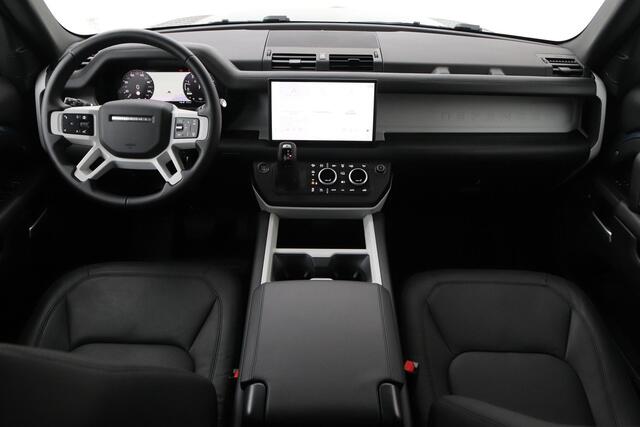 Land Rover DEFENDER P300e 110 X-Dynamic HSE | Black Pack | ACC | Luchtvering | 22 Inch | 3D Surround Camera | Stoelkoeling | Panoramadak | Trekhaak