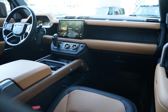 Land Rover DEFENDER 110 2.0 P400e 110 X-Dynamic HSE | Elektrische trekhaak | Schuif/Kantel dak | Head-up display |