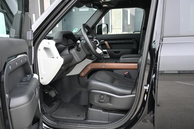 Land Rover DEFENDER 2.0 P400e 110 HSE