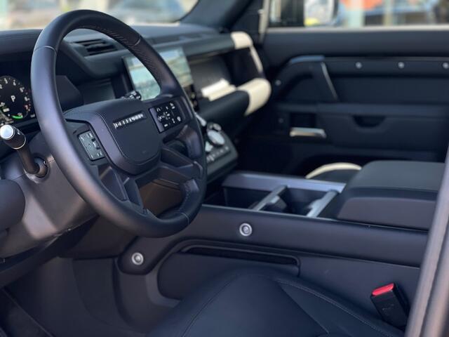 Land Rover DEFENDER 110 2.0 P300e 110 X-Dynamic HSE Signature Pack HUD
