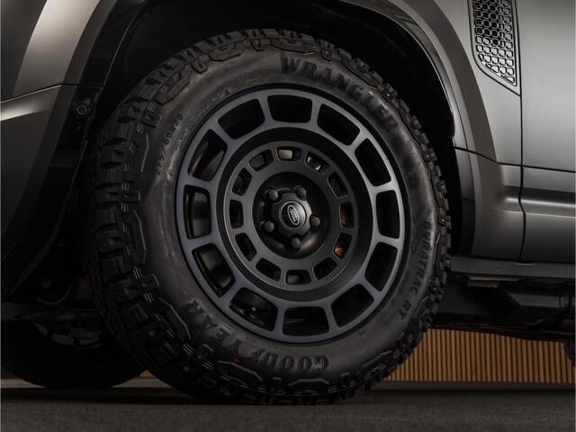 Land Rover DEFENDER 110 4.4 P635 Octa Edition One