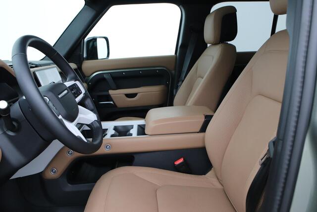 Land Rover DEFENDER 2.0 P400e 110 X-Dynamic HSE | Black Pack | Trekhaak | Panoramadak | Meridian | ACC | Luchtvering | 22 Inch